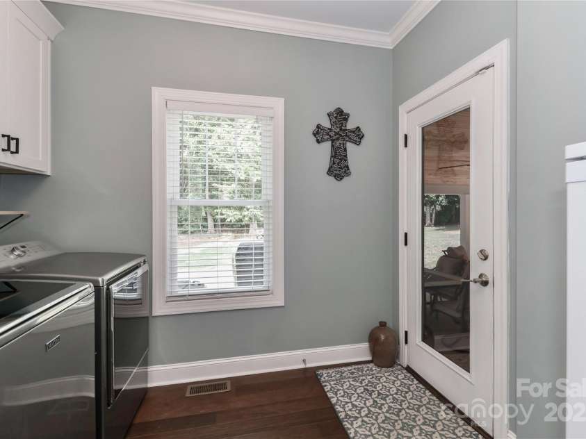 4475 North Wynswept Drive, Maiden, NC 28650.  MLS# CAR4279954, YatesRealty ID 25156. 