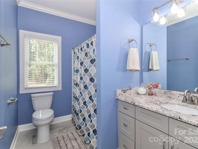 4475 North Wynswept Drive, Maiden, NC 28650.  MLS# CAR4279954, YatesRealty ID 25156. 