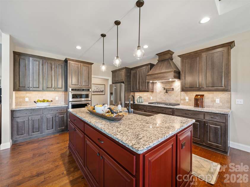 58 Sunny Morning Court, Hendersonville, NC 28792.  MLS# CAR4384357, YatesRealty ID 25156. 