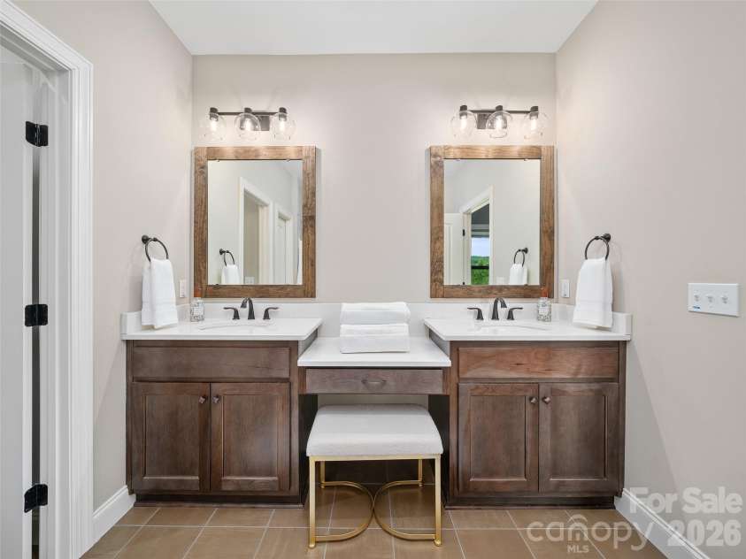 58 Sunny Morning Court, Hendersonville, NC 28792.  MLS# CAR4384357, YatesRealty ID 25156. 