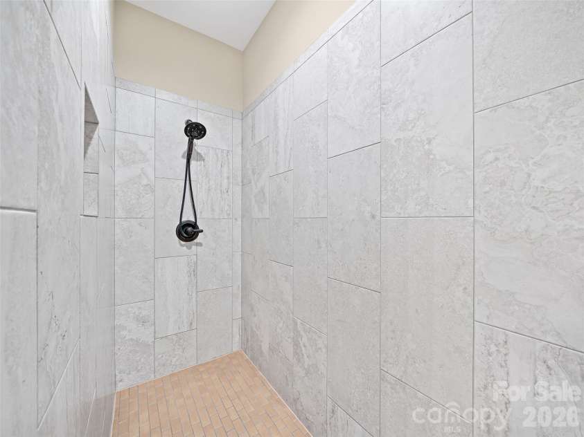 58 Sunny Morning Court, Hendersonville, NC 28792.  MLS# CAR4384357, YatesRealty ID 25156. 