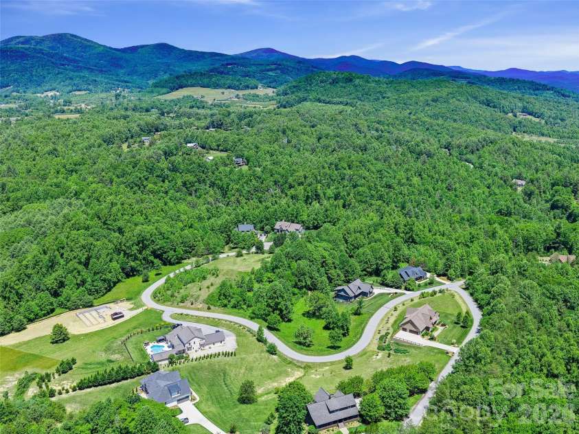 58 Sunny Morning Court, Hendersonville, NC 28792.  MLS# CAR4384357, YatesRealty ID 25156. 