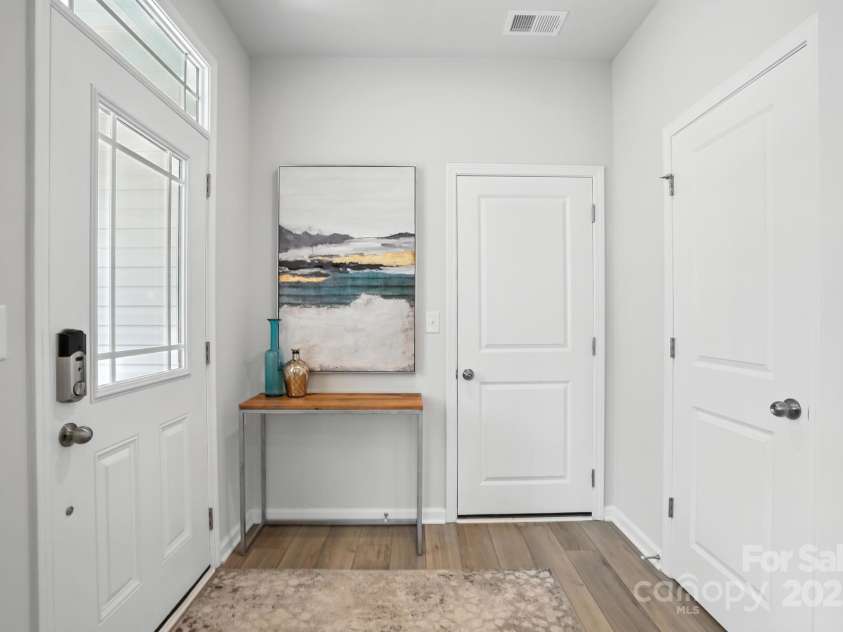 7140 Hodges Meadow Lane, Charlotte, NC 28213.  MLS# CAR4280479, YatesRealty ID 25157. 