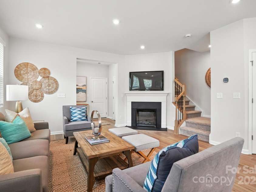 7140 Hodges Meadow Lane, Charlotte, NC 28213.  MLS# CAR4280479, YatesRealty ID 25157. 