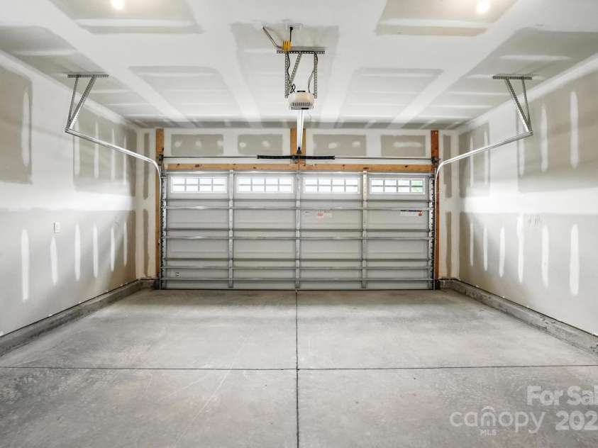 7140 Hodges Meadow Lane, Charlotte, NC 28213.  MLS# CAR4280479, YatesRealty ID 25157. 