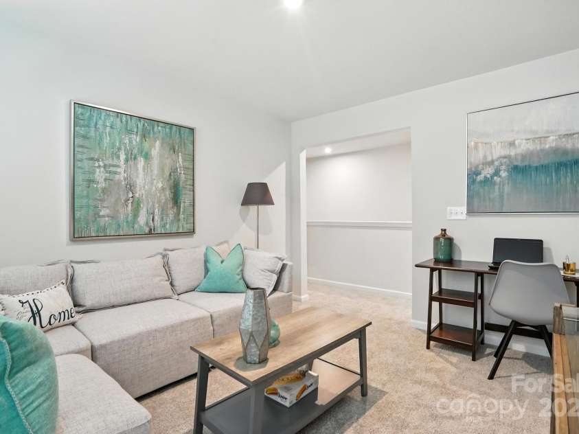 7140 Hodges Meadow Lane, Charlotte, NC 28213.  MLS# CAR4280479, YatesRealty ID 25157. 