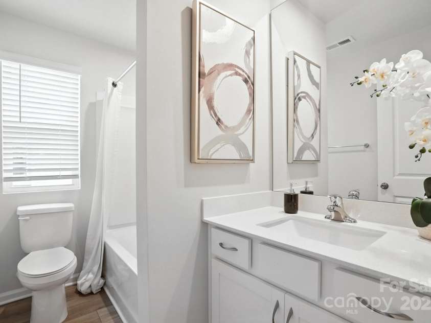 7140 Hodges Meadow Lane, Charlotte, NC 28213.  MLS# CAR4280479, YatesRealty ID 25157. 