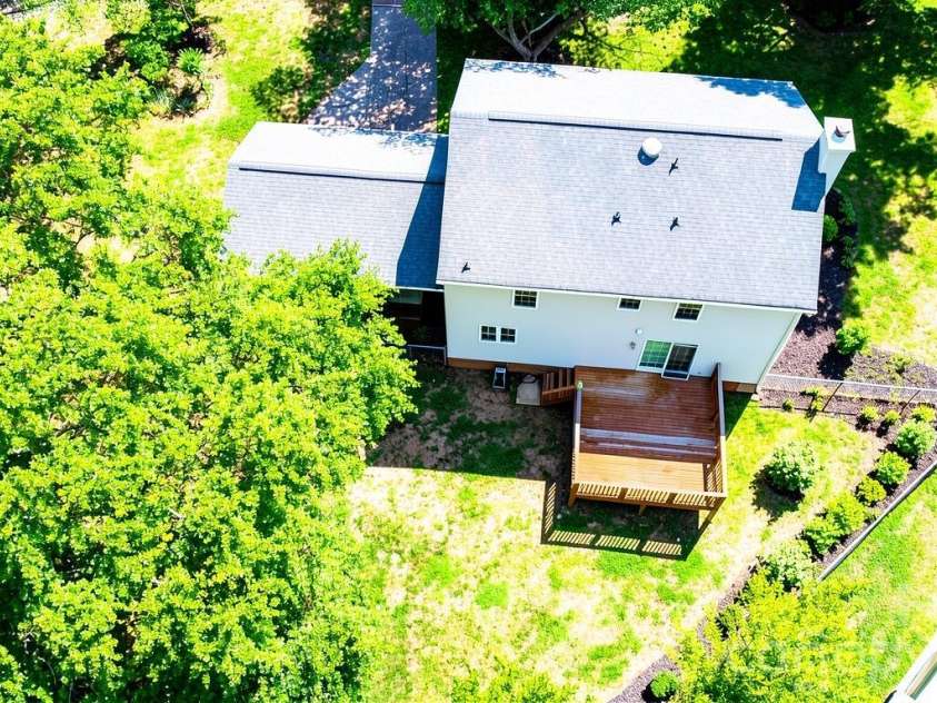 7218 Quail Ridge Drive, Charlotte, NC 28226.  MLS# CAR4383333, YatesRealty ID 25157. 