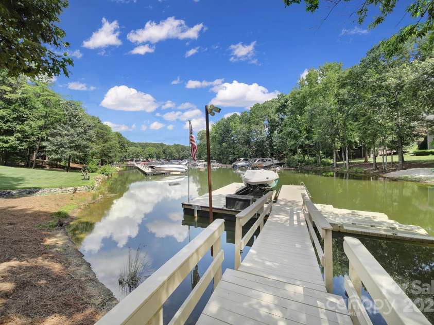 166 Atlantic Way, Mooresville, NC 28117.  MLS# CAR4277793, YatesRealty ID 25158. 