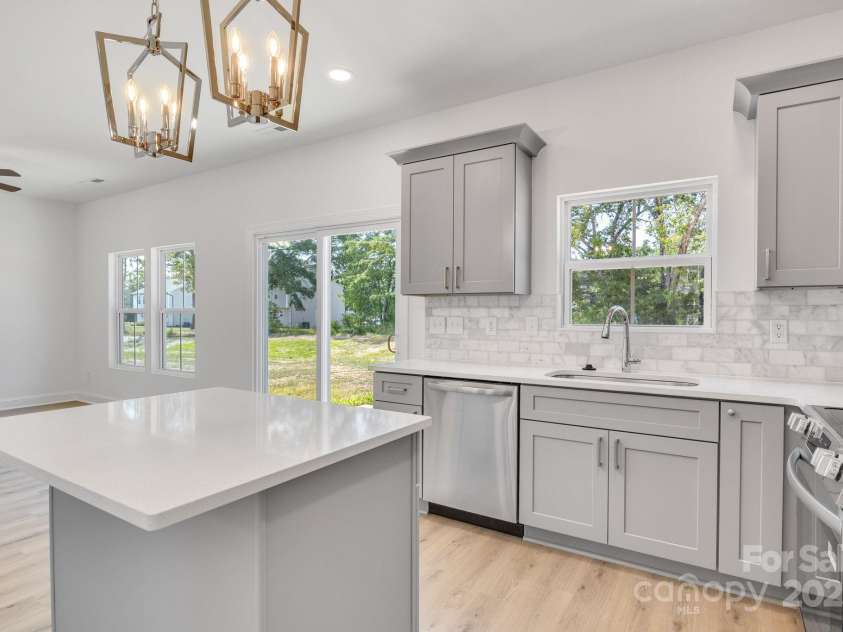 465 Contentment Court, Kannapolis, NC 28081.  MLS# CAR4280489, YatesRealty ID 25159. 