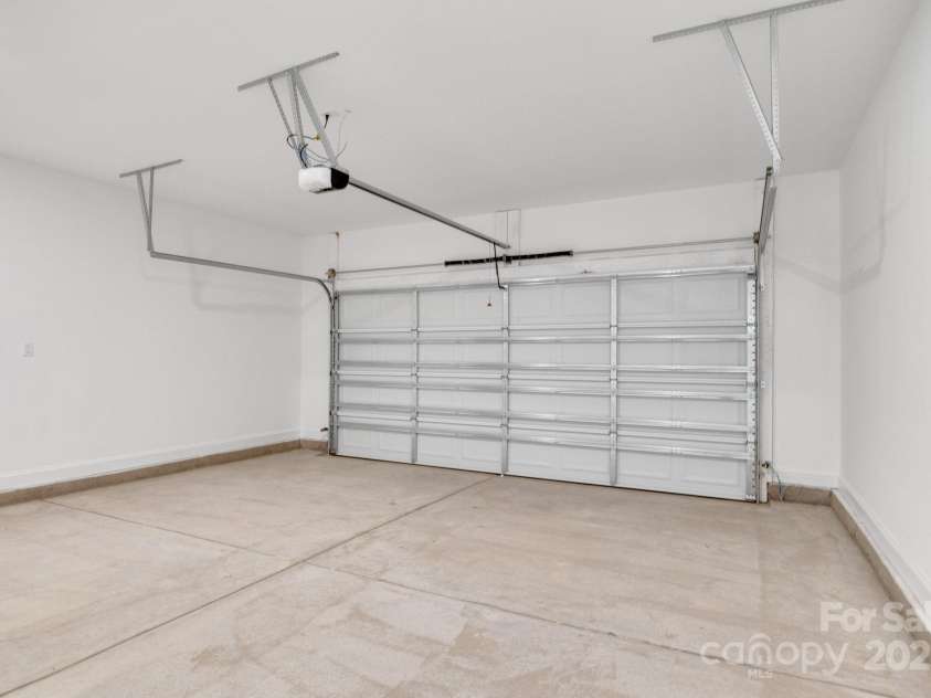 465 Contentment Court, Kannapolis, NC 28081.  MLS# CAR4280489, YatesRealty ID 25159. 