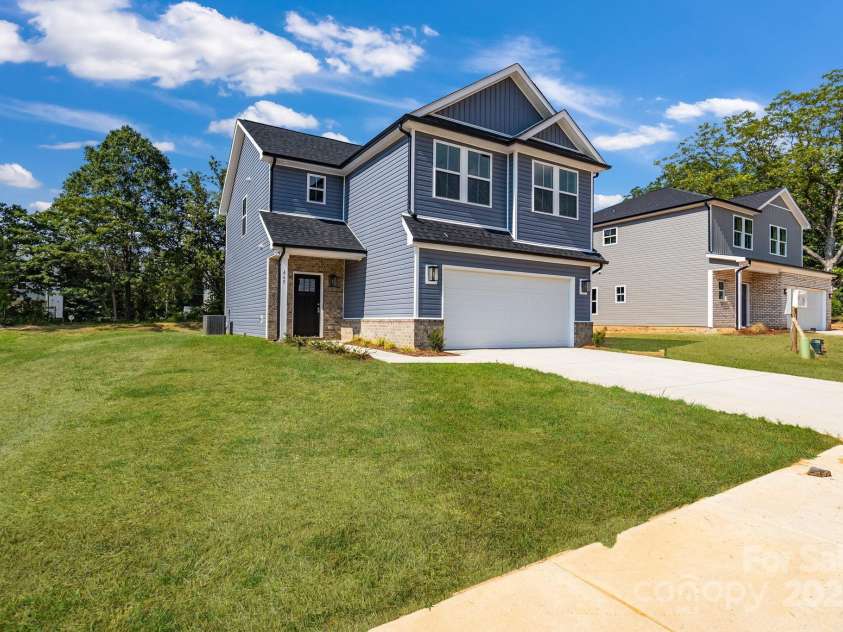 465 Contentment Court, Kannapolis, NC 28081.  MLS# CAR4280489, YatesRealty ID 25159. 
