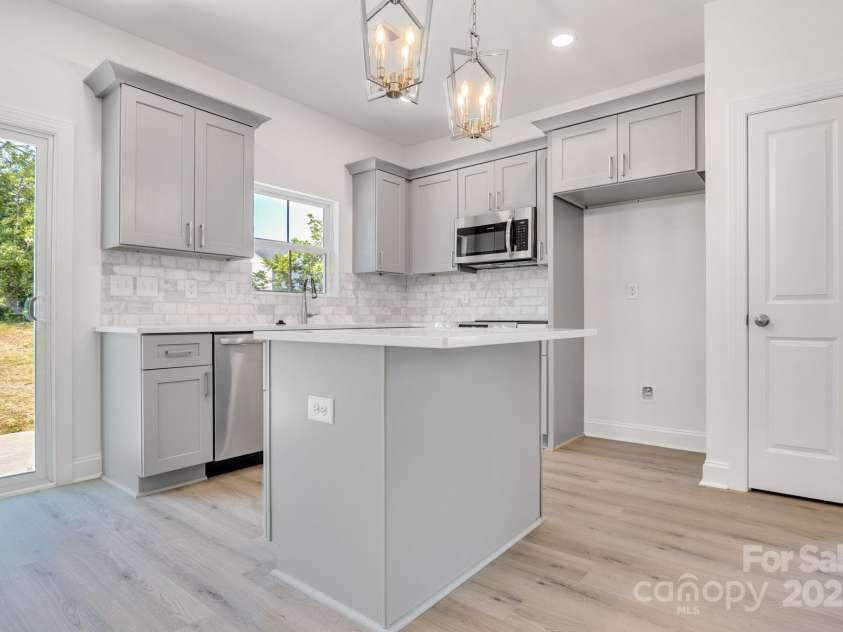 465 Contentment Court, Kannapolis, NC 28081.  MLS# CAR4280489, YatesRealty ID 25159. 