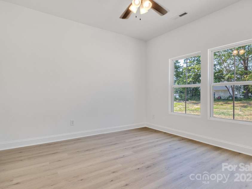 465 Contentment Court, Kannapolis, NC 28081.  MLS# CAR4280489, YatesRealty ID 25159. 