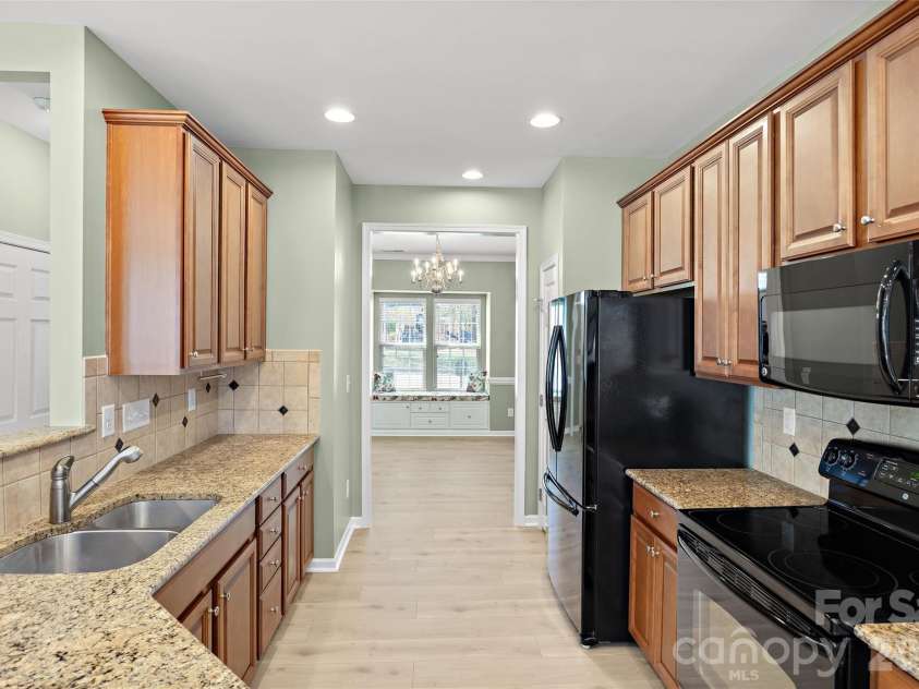 9548 Birkwood Court, Charlotte, NC 28278.  MLS# CAR4363616, YatesRealty ID 25159. 