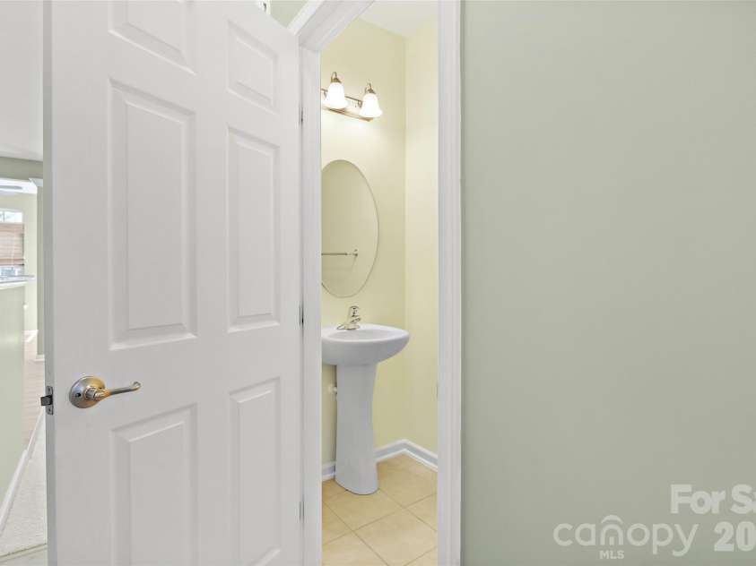 9548 Birkwood Court, Charlotte, NC 28278.  MLS# CAR4363616, YatesRealty ID 25159. 