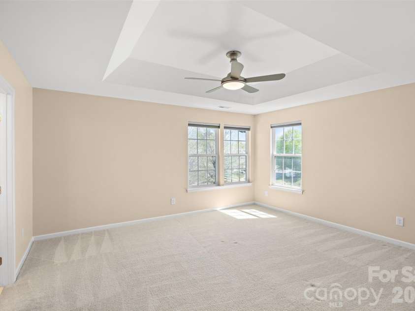 9548 Birkwood Court, Charlotte, NC 28278.  MLS# CAR4363616, YatesRealty ID 25159. 