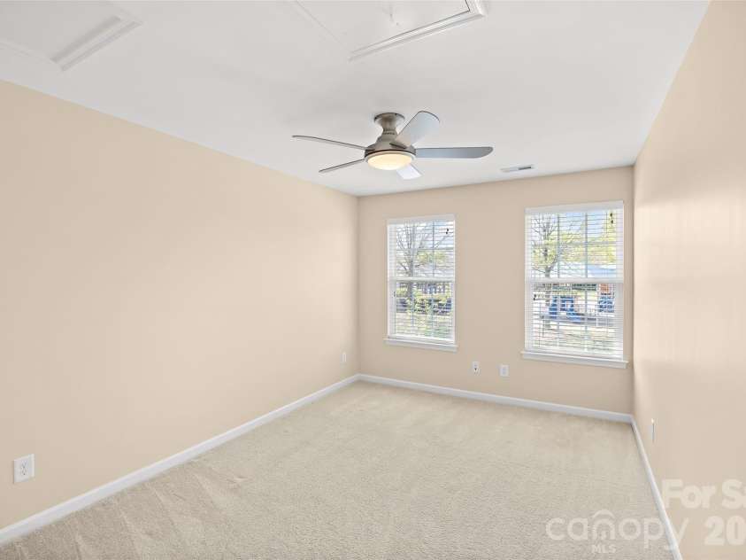 9548 Birkwood Court, Charlotte, NC 28278.  MLS# CAR4363616, YatesRealty ID 25159. 