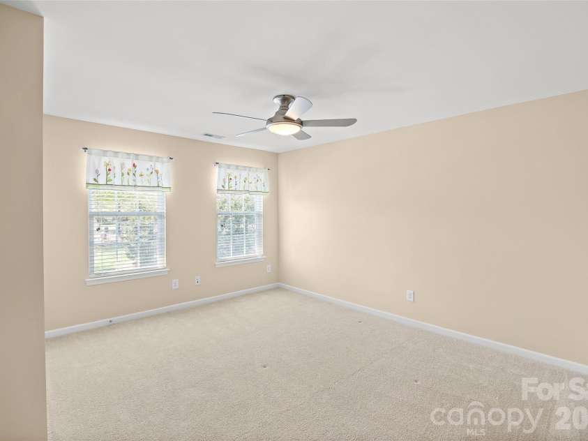 9548 Birkwood Court, Charlotte, NC 28278.  MLS# CAR4363616, YatesRealty ID 25159. 