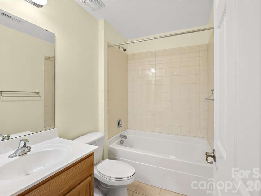 9548 Birkwood Court, Charlotte, NC 28278.  MLS# CAR4363616, YatesRealty ID 25159. 