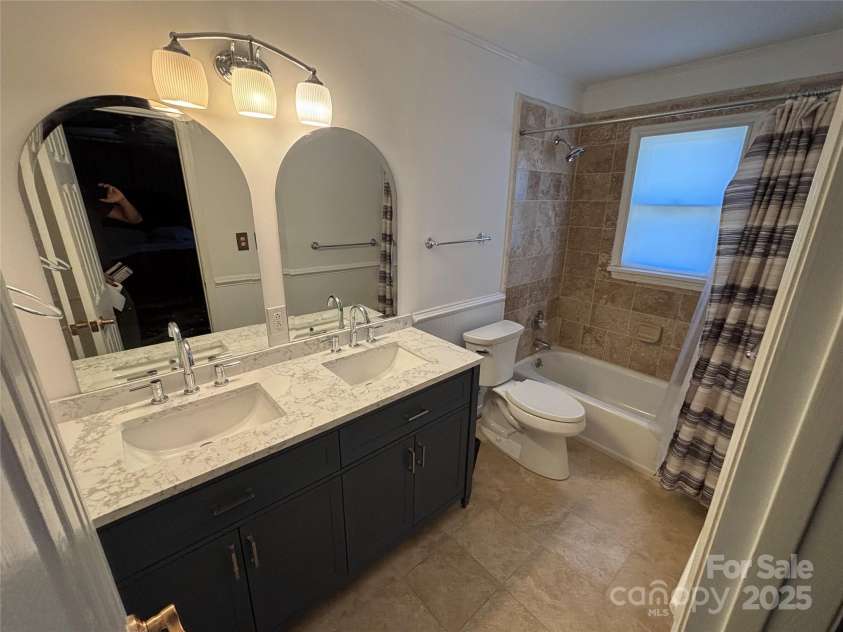 3711 Davis Drive, Charlotte, NC 28270.  MLS# CAR4274026, YatesRealty ID 2516. 