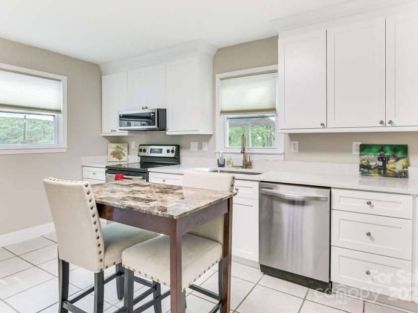 3711 Davis Drive, Charlotte, NC 28270.  MLS# CAR4274026, YatesRealty ID 2516. 