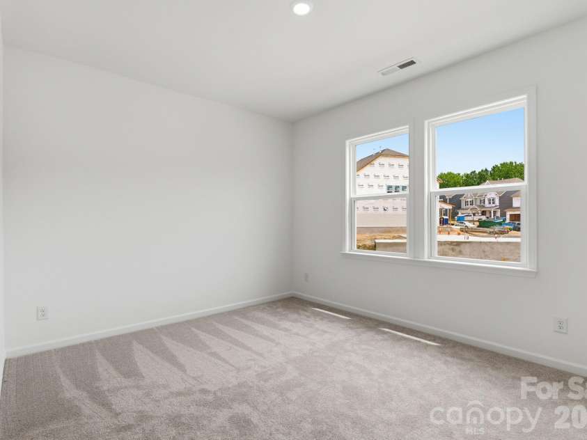 5068 Duval Circle, Tega Cay, SC 29708.  MLS# CAR4329957, YatesRealty ID 25162. 5068 Duval Circle ~ Ready Now