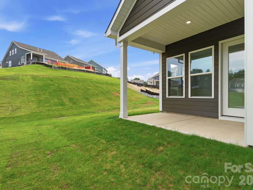5068 Duval Circle, Tega Cay, SC 29708.  MLS# CAR4329957, YatesRealty ID 25162. 5068 Duval Circle ~ Ready Now