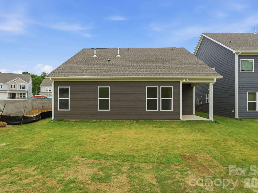 5068 Duval Circle, Tega Cay, SC 29708.  MLS# CAR4329957, YatesRealty ID 25162. 5068 Duval Circle ~ Ready Now