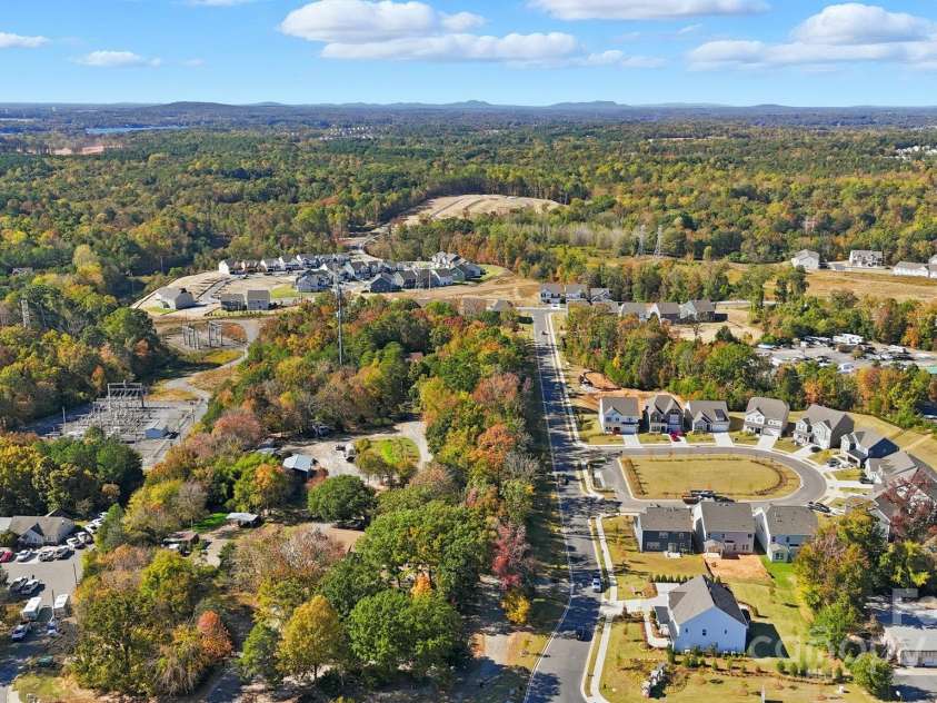 5068 Duval Circle, Tega Cay, SC 29708.  MLS# CAR4329957, YatesRealty ID 25162. River Falls Community