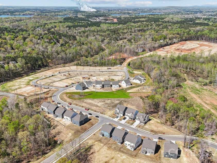 5068 Duval Circle, Tega Cay, SC 29708.  MLS# CAR4329957, YatesRealty ID 25162. River Falls Community