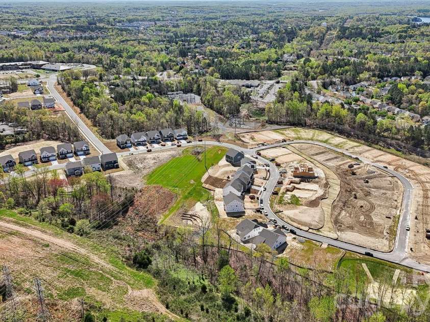 5068 Duval Circle, Tega Cay, SC 29708.  MLS# CAR4329957, YatesRealty ID 25162. River Falls Community