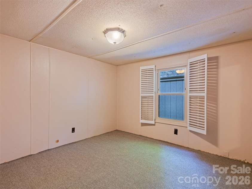 102 Serenity Lane, Clyde, NC 28721.  MLS# CAR4384211, YatesRealty ID 25163. Bonus Room