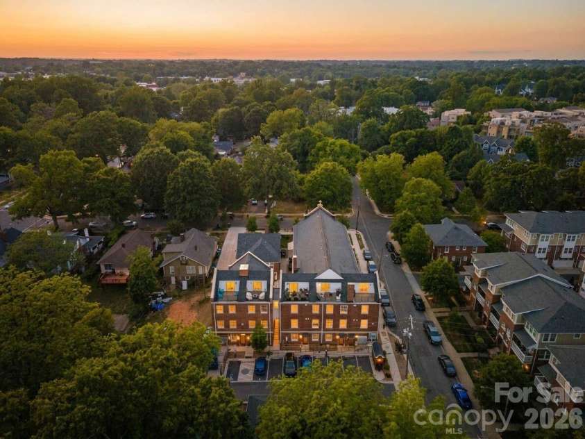 203 Grandin Road, Charlotte, NC 28208.  MLS# CAR4380107, YatesRealty ID 25164. 