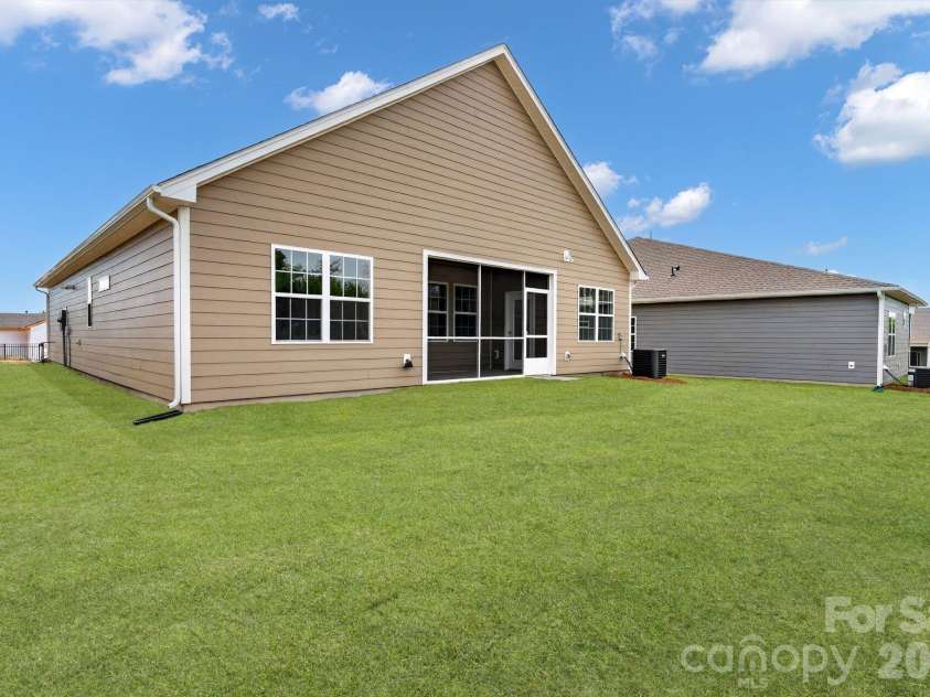 7618 Cotton Crest Lane, Lancaster, SC 29720.  MLS# CAR4382719, YatesRealty ID 25165. 