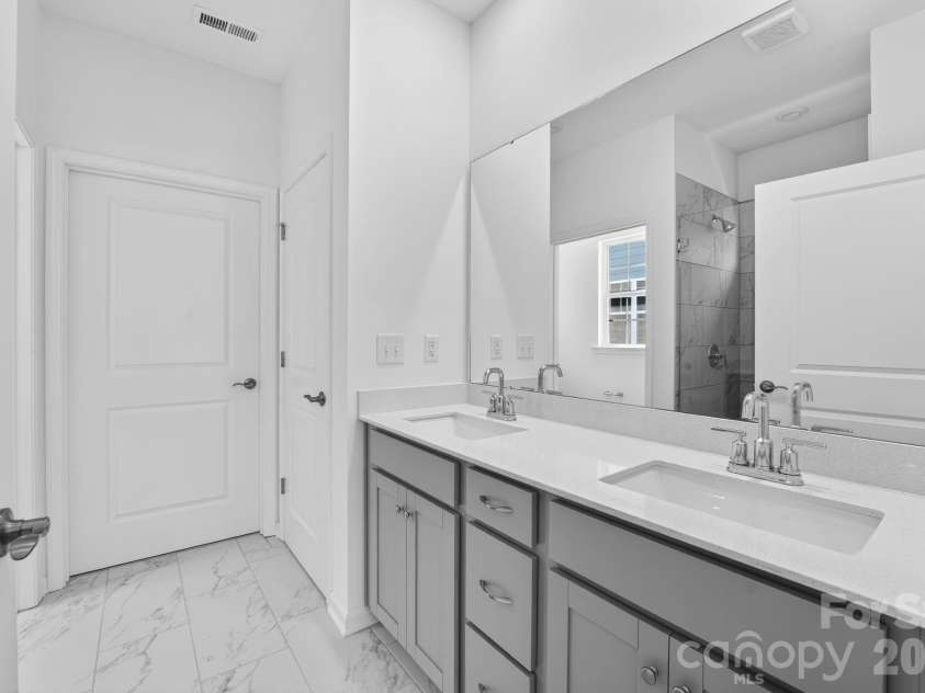 7618 Cotton Crest Lane, Lancaster, SC 29720.  MLS# CAR4382719, YatesRealty ID 25165. 