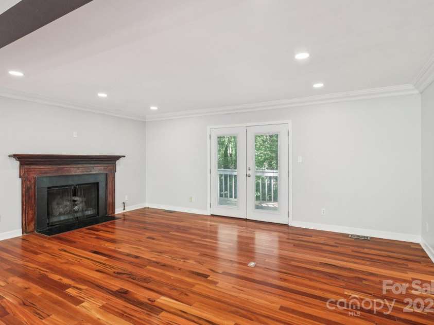 8 Hickory Ridge Court, Clover, SC 29710.  MLS# CAR4276802, YatesRealty ID 25166. 