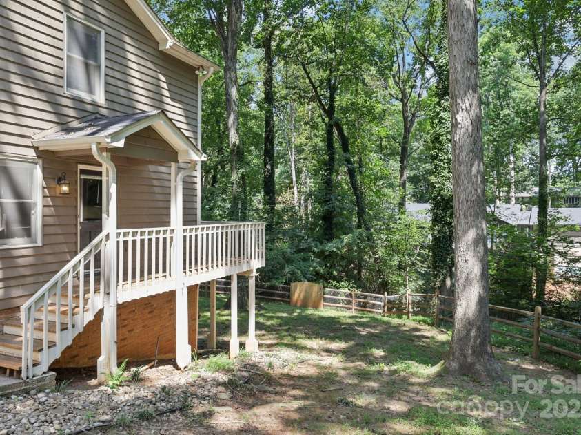 8 Hickory Ridge Court, Clover, SC 29710.  MLS# CAR4276802, YatesRealty ID 25166. 