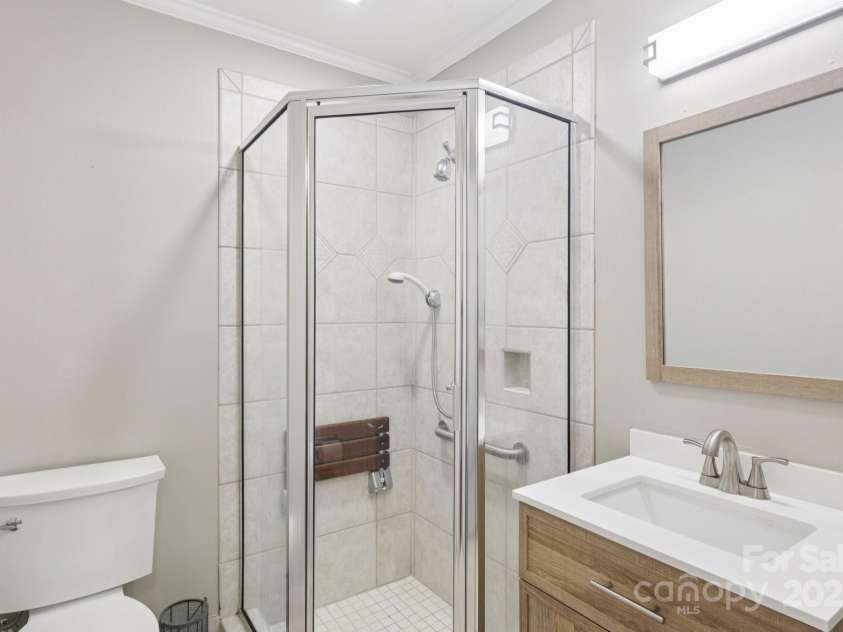 8 Hickory Ridge Court, Clover, SC 29710.  MLS# CAR4276802, YatesRealty ID 25166. Downstairs Bathroom