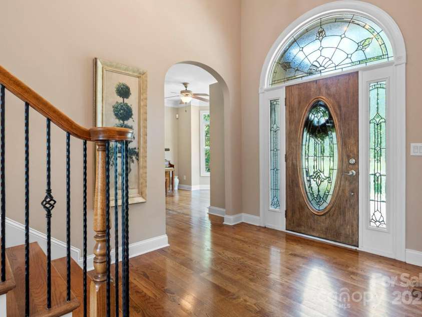 2301 Willow Creek Drive, Newton, NC 28658.  MLS# CAR4280417, YatesRealty ID 25167. 