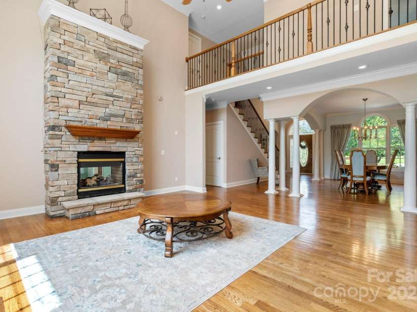 2301 Willow Creek Drive, Newton, NC 28658.  MLS# CAR4280417, YatesRealty ID 25167. 