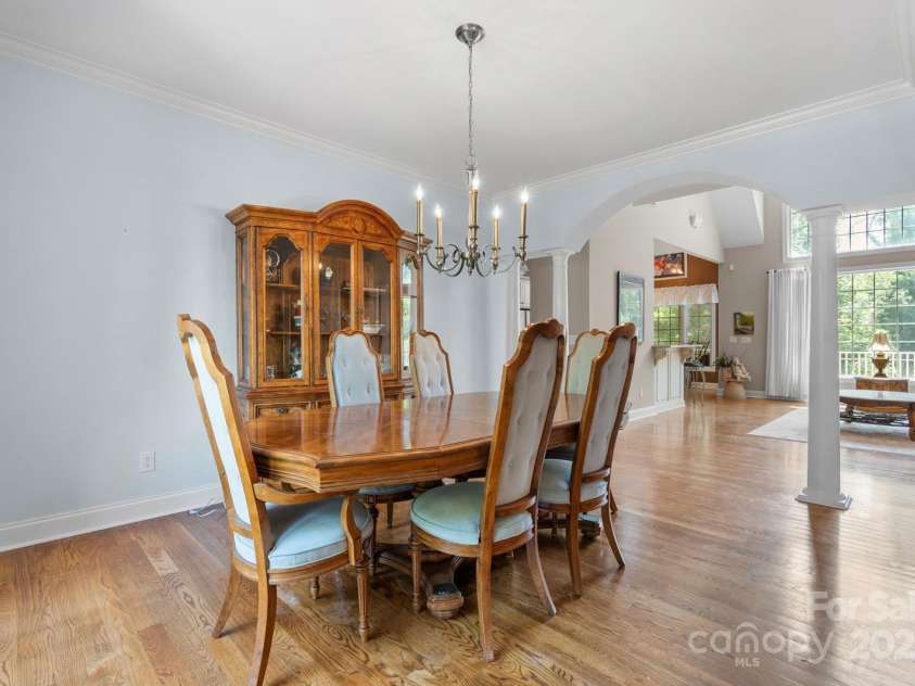 2301 Willow Creek Drive, Newton, NC 28658.  MLS# CAR4280417, YatesRealty ID 25167. 