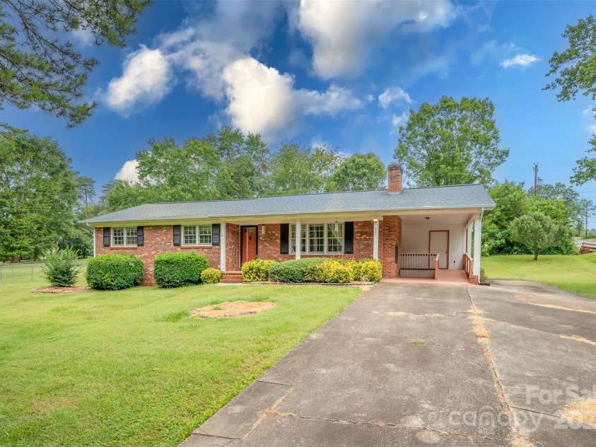 121 Cedar Lane, Rutherfordton, NC 28139.  MLS# CAR4280452, YatesRealty ID 25169. 