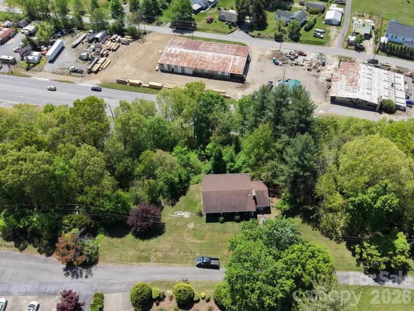 70 Winchester Drive, Waynesville, NC 28785.  MLS# CAR4353662, YatesRealty ID 25169. 