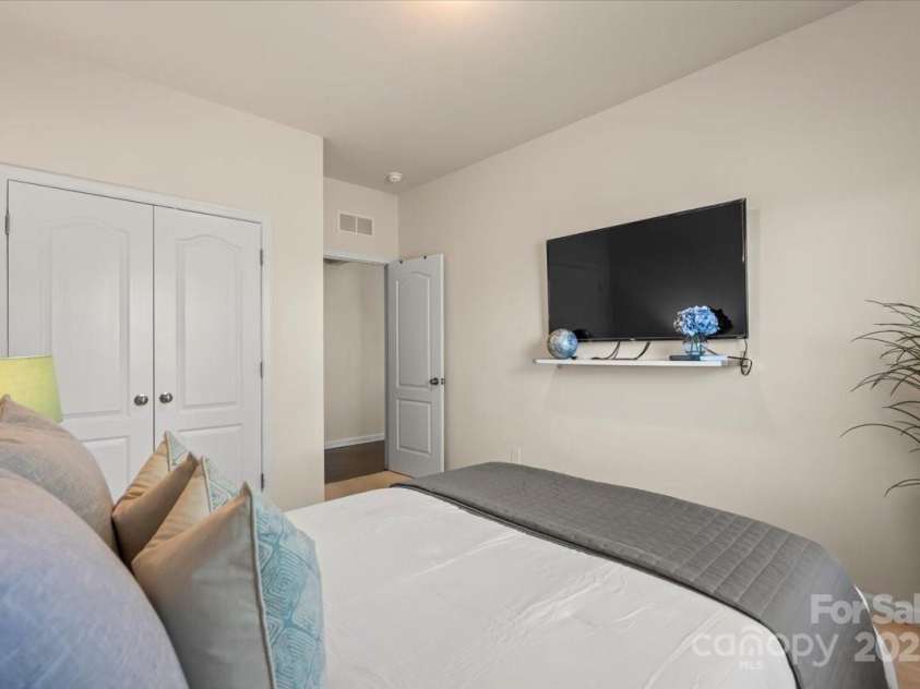 5703 Eleanor Rigby Road, Charlotte, NC 28278.  MLS# CAR4232389, YatesRealty ID 2517. 