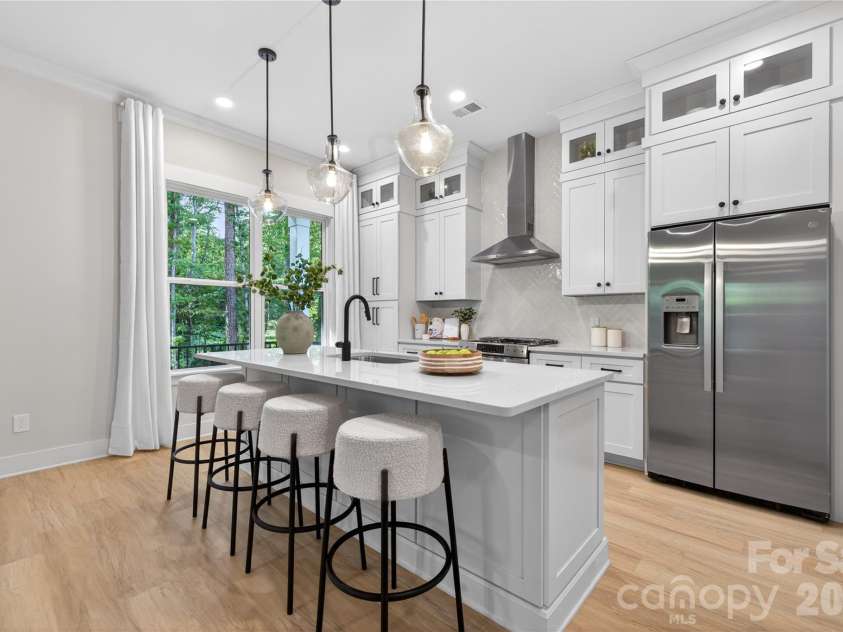 3883 12th Street, Hickory, NC 28601.  MLS# CAR4381107, YatesRealty ID 25170. 