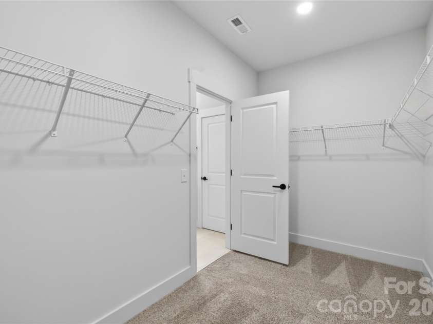 3883 12th Street, Hickory, NC 28601.  MLS# CAR4381107, YatesRealty ID 25170. 