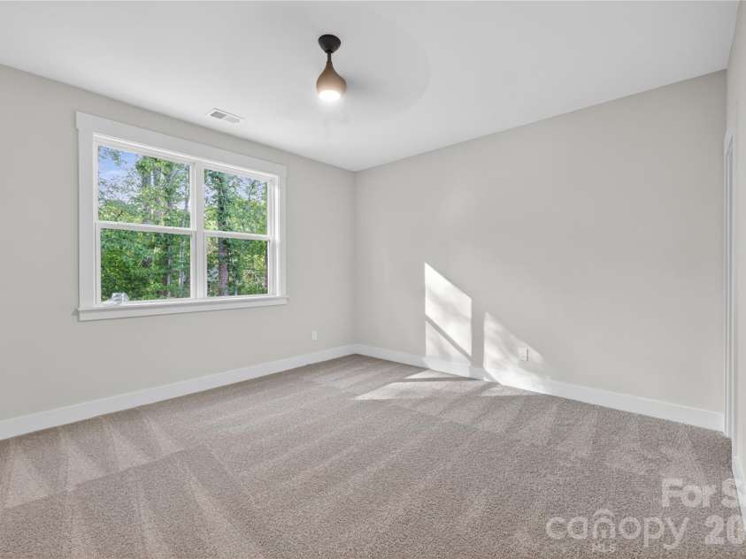 3883 12th Street, Hickory, NC 28601.  MLS# CAR4381107, YatesRealty ID 25170. 