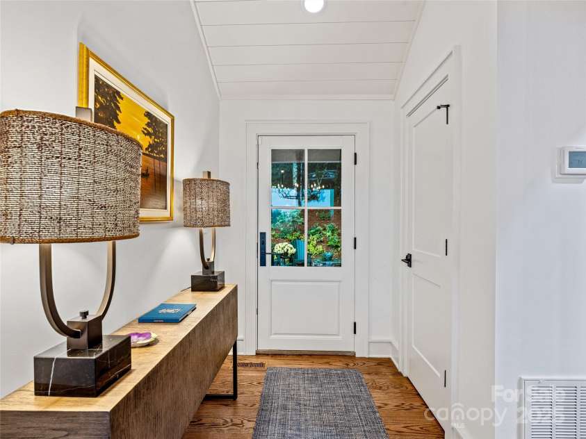 80 Raven Rock Vista, Lake Toxaway, NC 28747.  MLS# CAR4280611, YatesRealty ID 25171. 