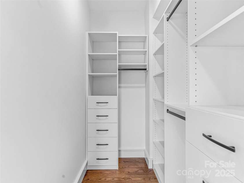 80 Raven Rock Vista, Lake Toxaway, NC 28747.  MLS# CAR4280611, YatesRealty ID 25171. 